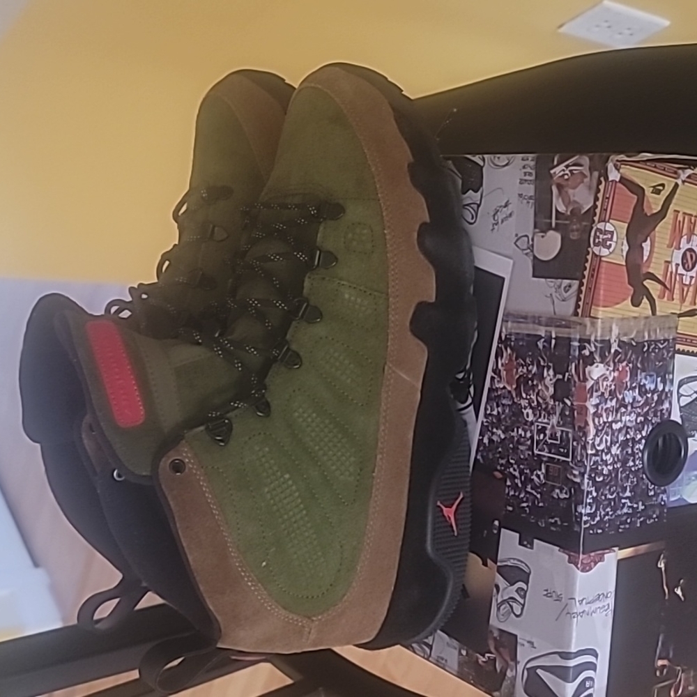 Air Jordan 9 Retro Boot  (Beef/Broccoli